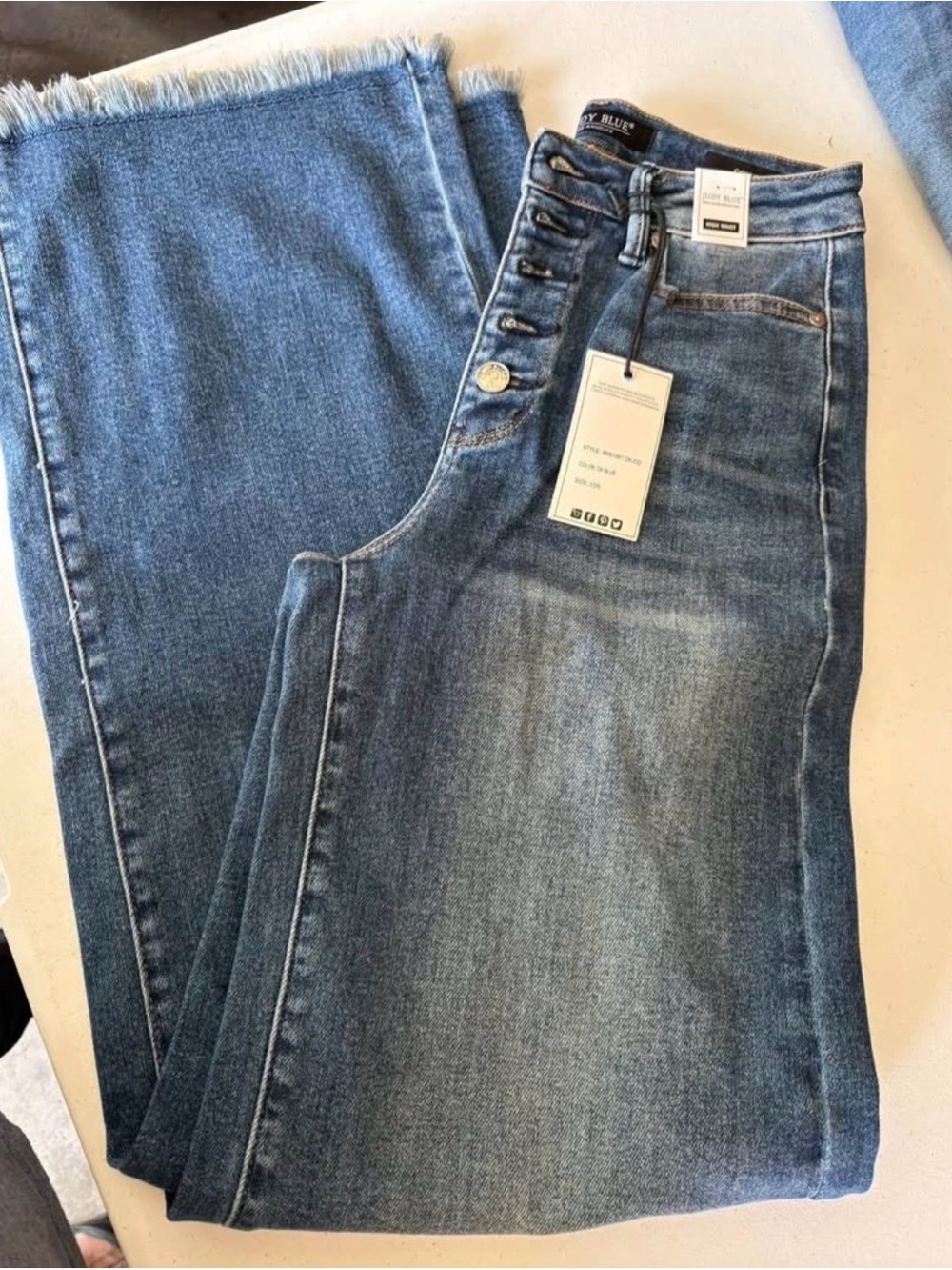 Judy Blue High-Rise Button-Fly Faded Blue Jeans